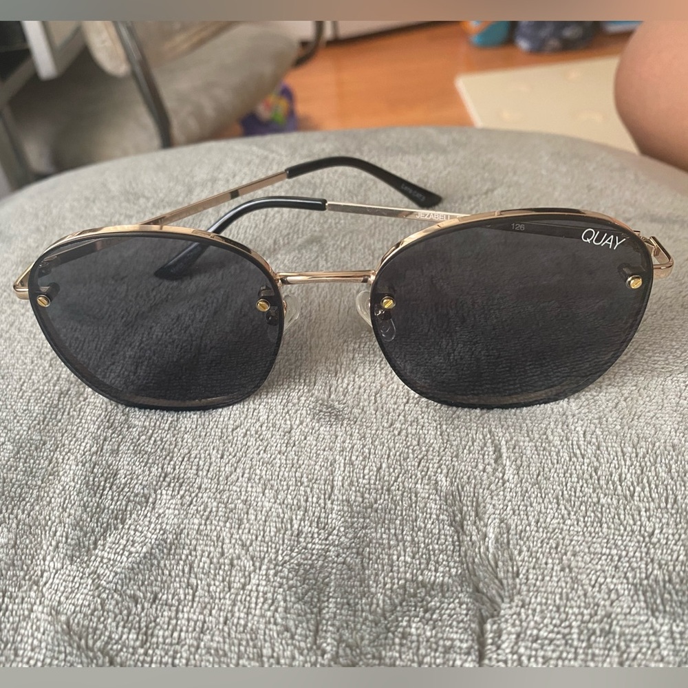 Quay Australia Jezabell Rimless 126